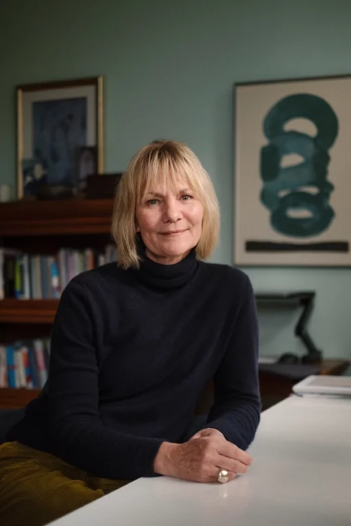 Gesa im blauen Rollkragen