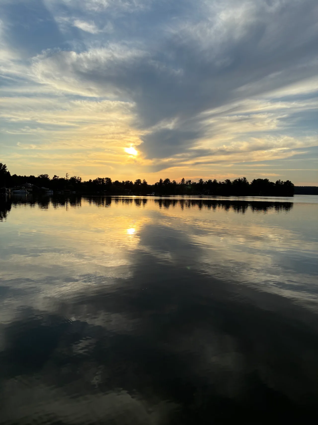 Sonnenuntergang mit 3 Sonnen